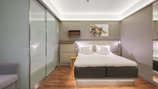 Confort Xpressin hotellihuone.